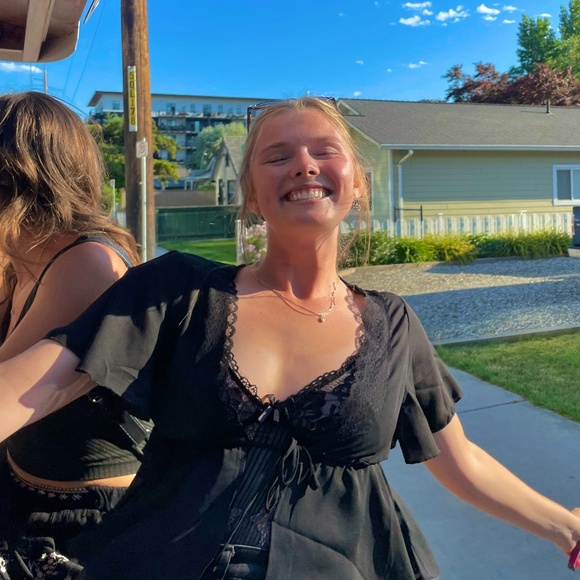 Meet your Posher, Payton - Picture 1 of 3